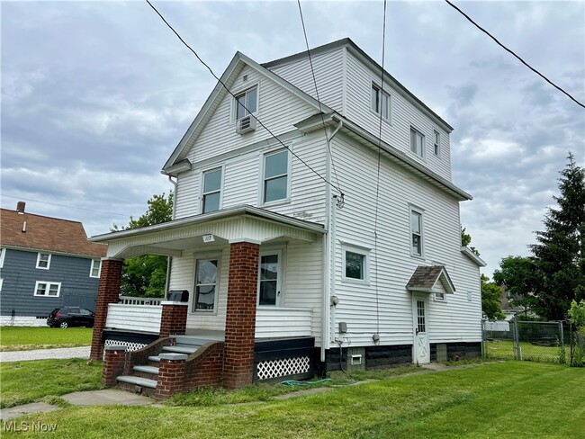 Building Photo - 117 W 29th St