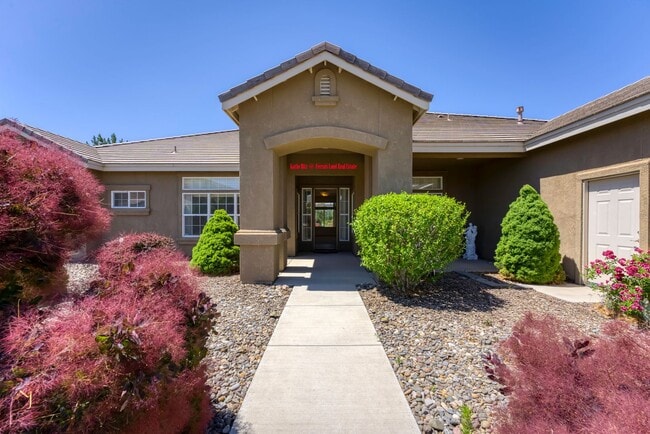 Building Photo - Luxury 5bd/3ba/3car Home in Pebble Creek  ...