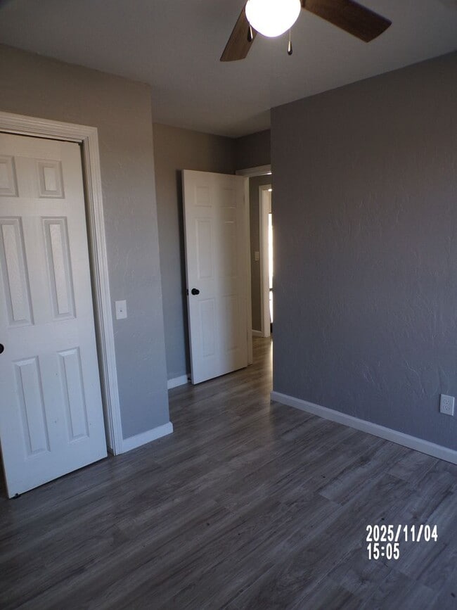 Building Photo - Fresh Paint!!, New Flooring and Granite Co...