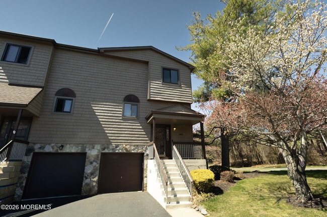 Building Photo - 1601 Alpine Trail