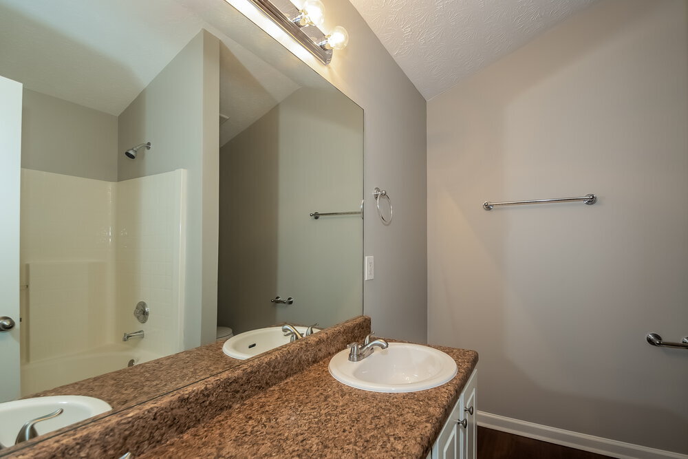 Building Photo - 5035 Yellow Pine Dr