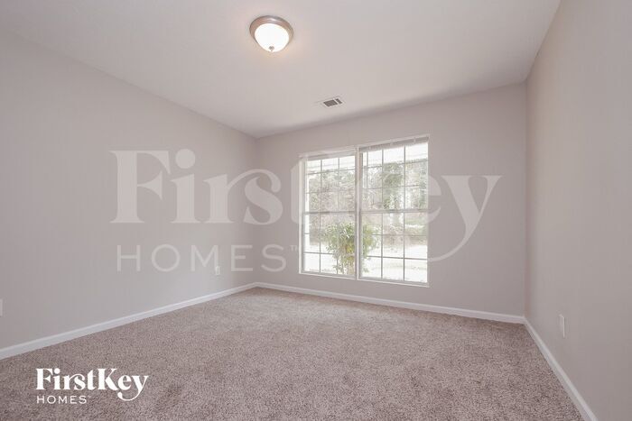 Building Photo - 732 Four Winds Ln