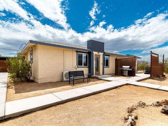 Building Photo - 74847 29 Palms Hwy