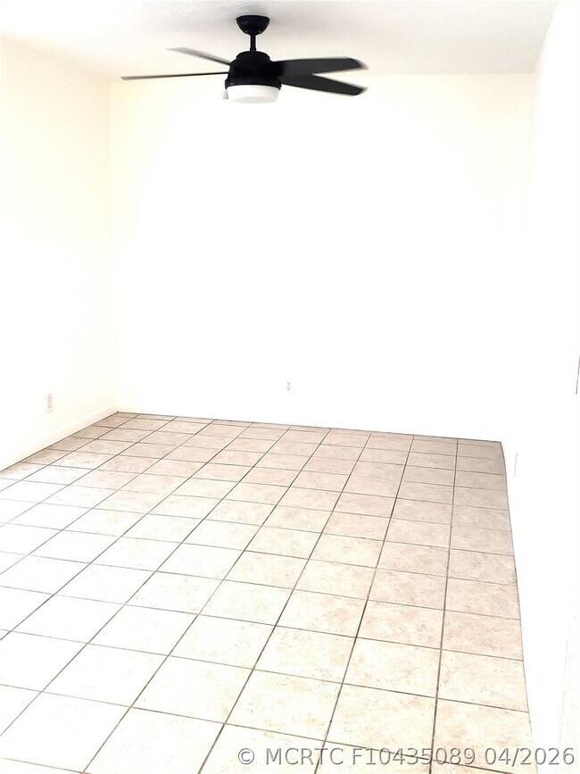 Building Photo - 7406 NW 75th St