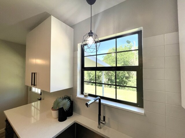 Building Photo - 2321 Glendale Dr