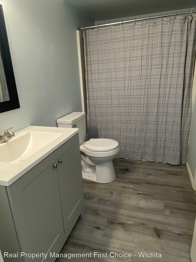 Building Photo - 3 br, 1.5 bath House - 9014 Bluestem St