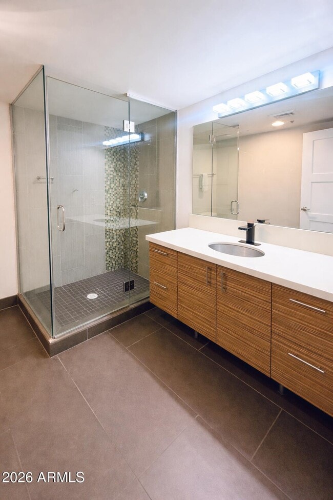 Building Photo - 535 W Thomas Rd