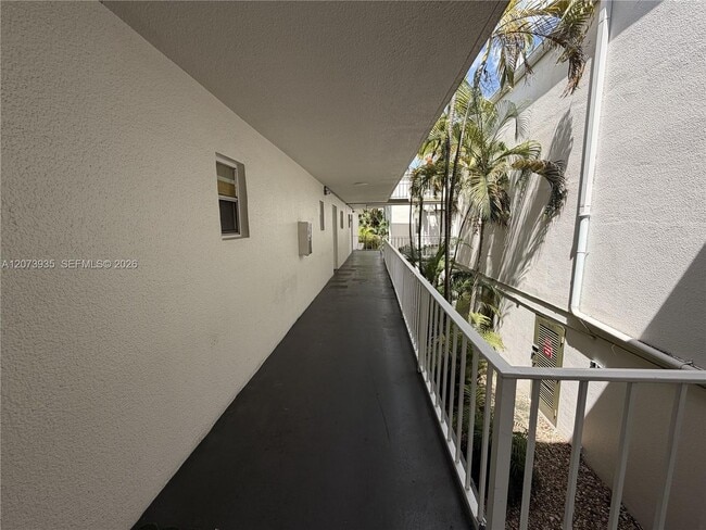 Building Photo - 4205 N University Dr