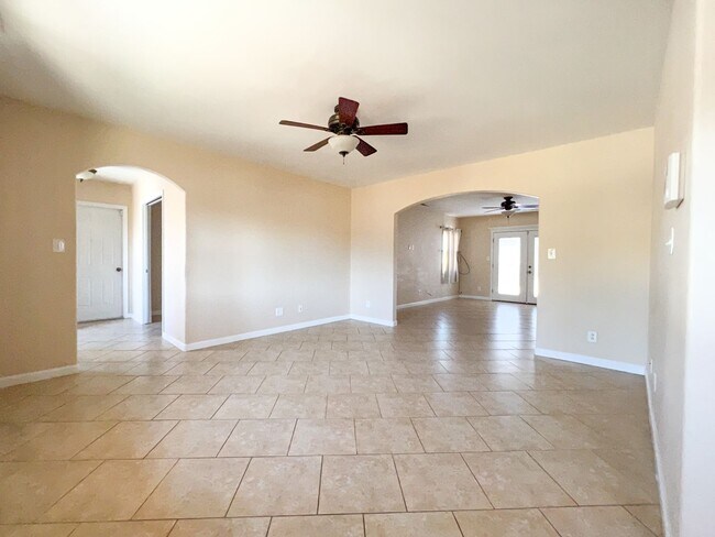 Building Photo - A Beautiful 2 Bedroom Home with Office and 2 Bonus Room