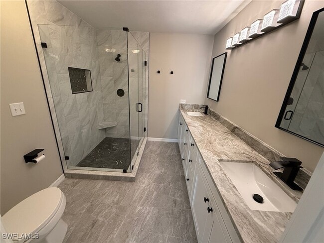 Building Photo - 9836 Luna Cir
