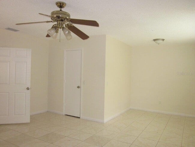 Building Photo - 5020 Landsman Ave