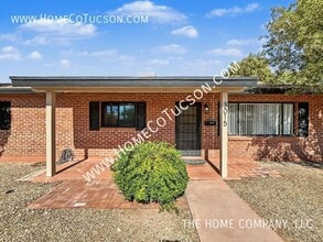 Building Photo - 3015 E 4th St