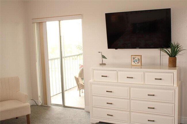 Building Photo - 4240 Ironwood Cir