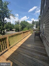 Building Photo - 147 S Main St