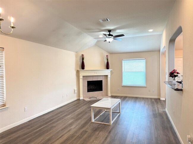 Building Photo - 21470 Olympic Forest Dr