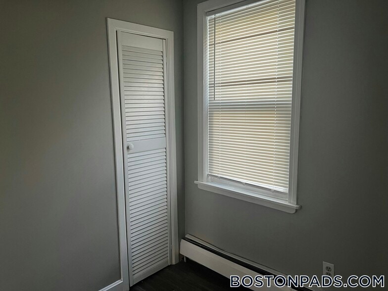 Building Photo - 15 Shurtleff St