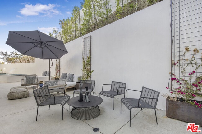 Building Photo - 3101 Belden Dr