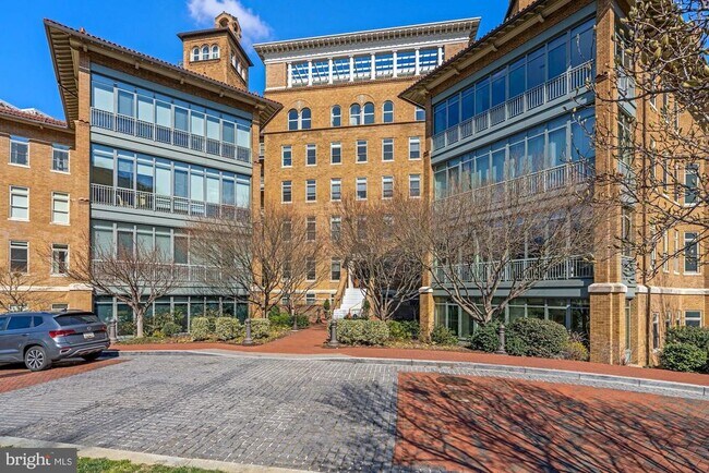 Building Photo - 2425 L St NW
