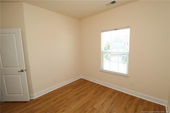 Building Photo - 1177 Boxcar Way