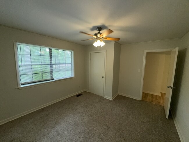 Building Photo - 312 Pine Ridge Rd