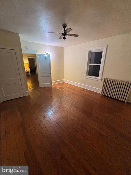 Building Photo - 422 Victoria St