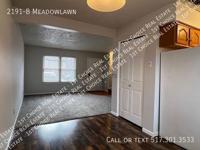 Building Photo - 2191-B Meadowlawn-