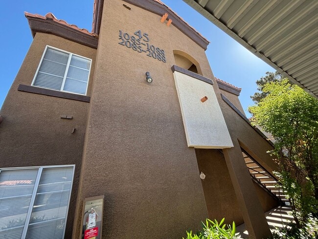 Building Photo - Gorgeous 2bed/2 bath condo in Southwest!