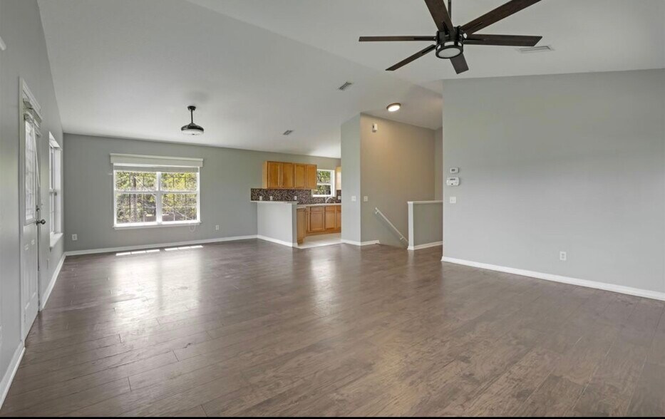 Building Photo - 478 S Horseshoe Rd