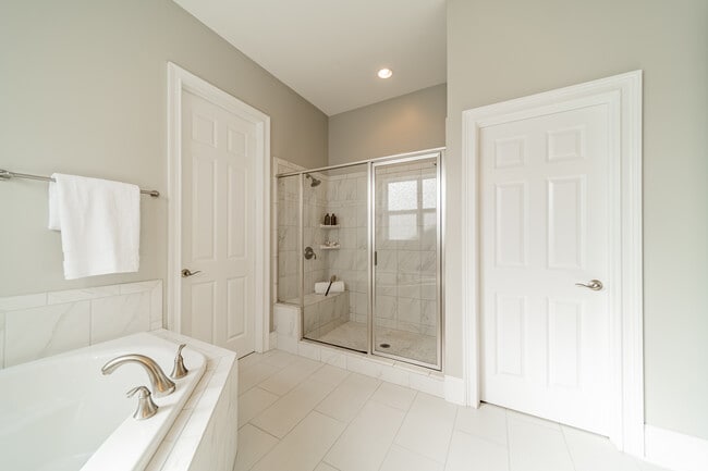 Building Photo - 15016 High Bluff Ct