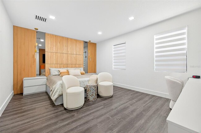 Building Photo - 10613 Mobberley Cir