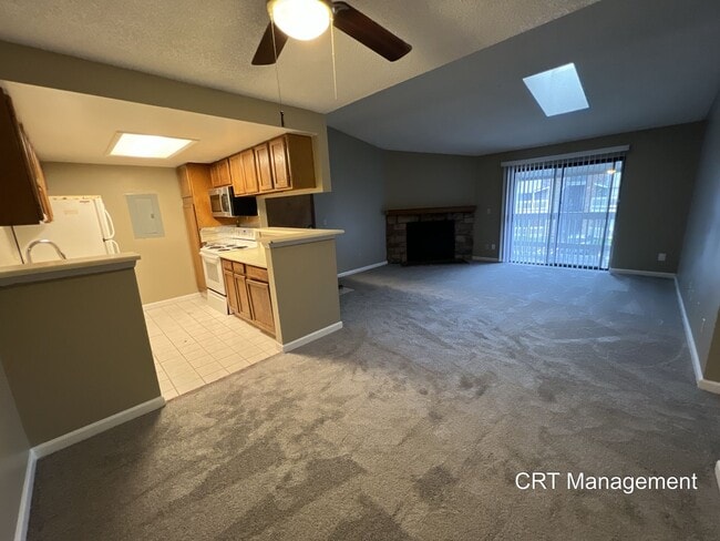 Building Photo - Beautifully Renovated 3-bedroom 2 Bathroom...