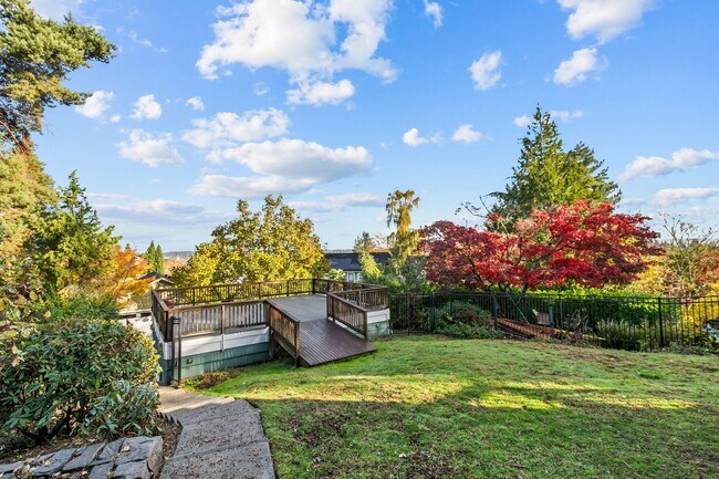 Building Photo - 4Bd/3Ba Seattle House