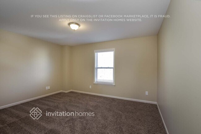 Building Photo - 1835 Yaupon Rd