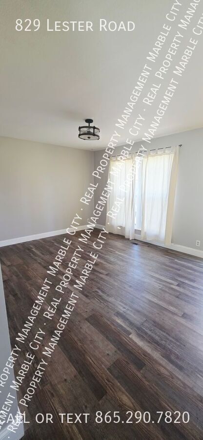 Building Photo - 829 Lester Rd