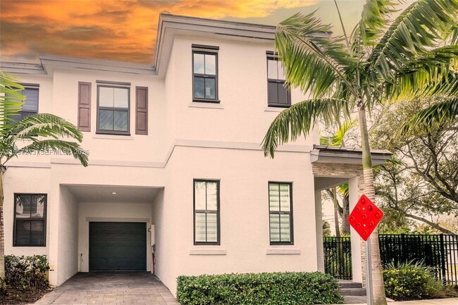 Building Photo - 1928 SW 5th Blvd