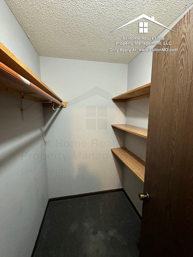 Building Photo - 531 Collier Ln