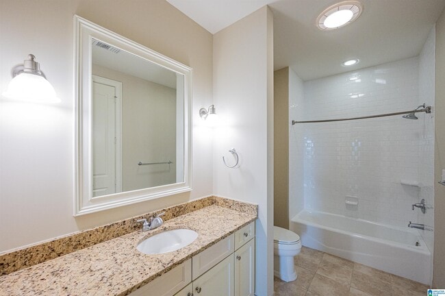 Building Photo - 350 19th St S