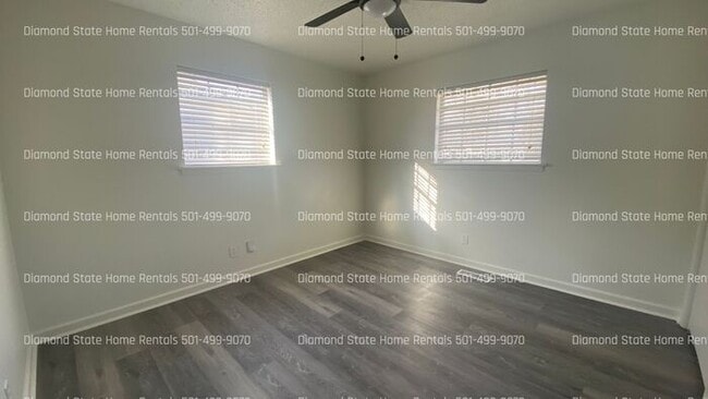 Building Photo - 5808 Del Prado St