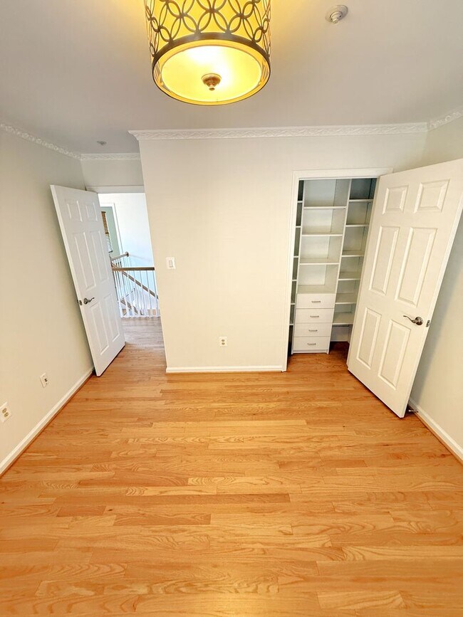 Building Photo - 10130 Treble Ct