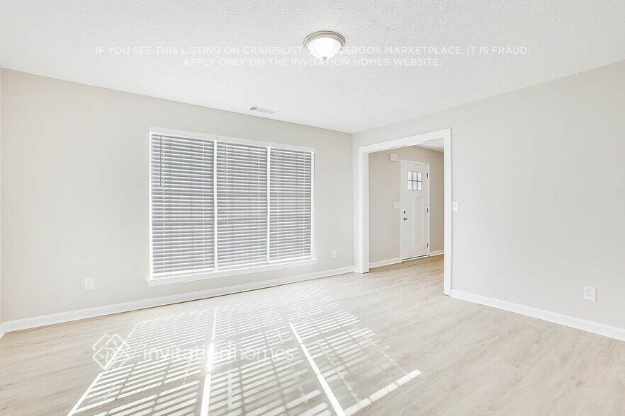 Building Photo - 6563 Eastbriar Dr