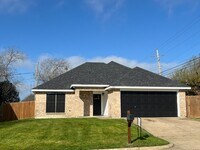 Building Photo - BRICK HOME MARYS CREEK ESTATES MINUTES TO ...