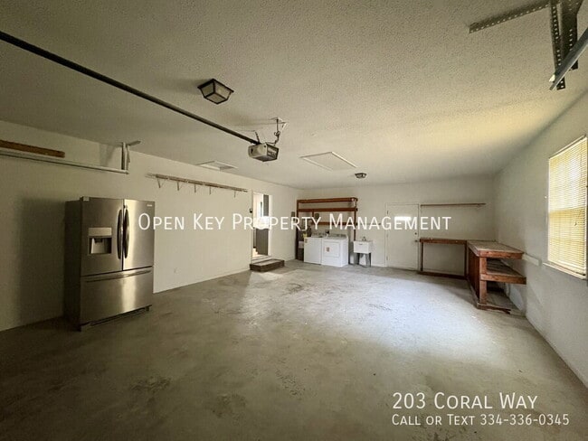 Building Photo - 203 Coral Way