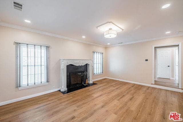 Building Photo - 2537 Cotner Ave