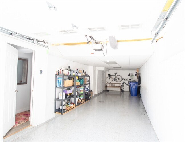 Building Photo - 40 Brattle St