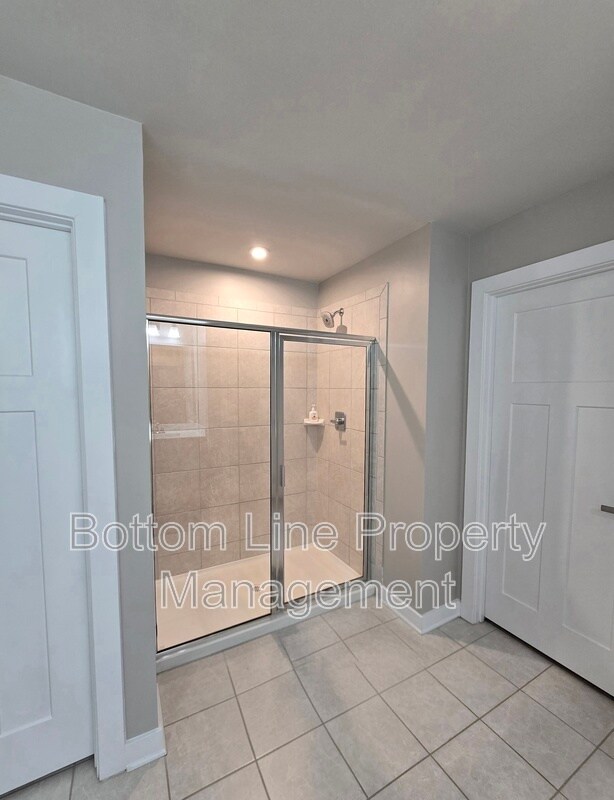 Building Photo - 2030 Sewall Ave SW