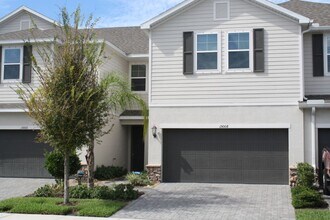 Building Photo - Large 3/3/2 Townhome Carrollwood