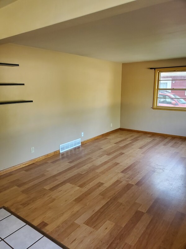 Building Photo - 1163 Higgins Ave