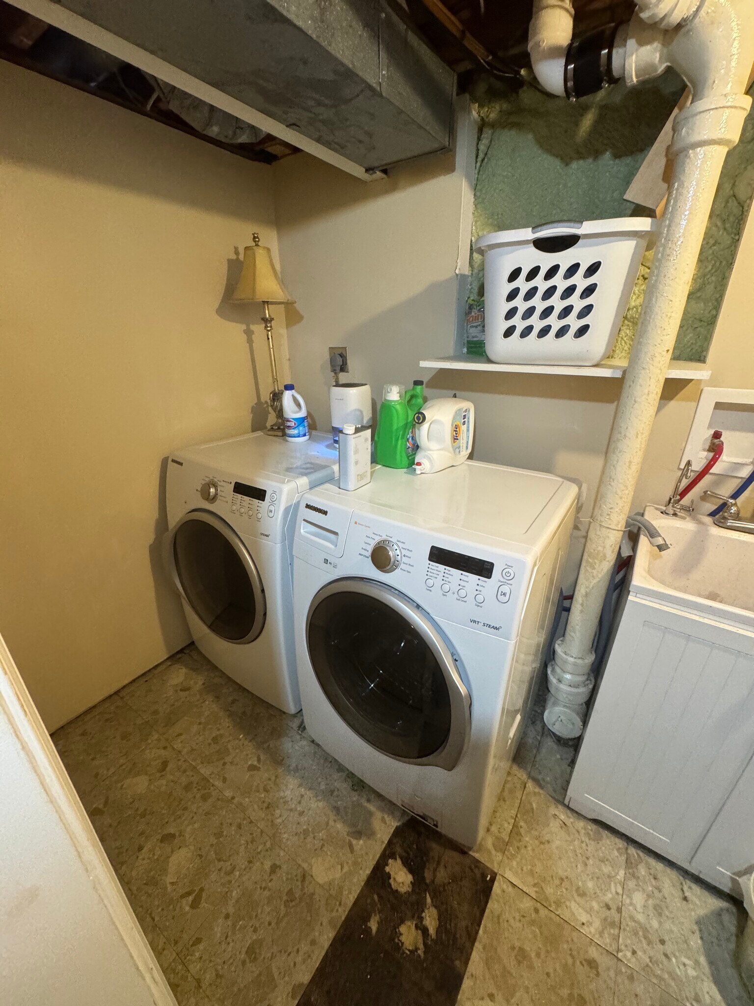 Building Photo - 3360 Edgewood St