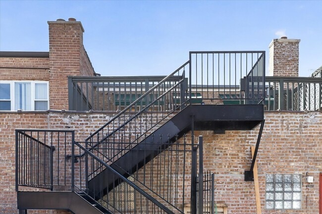 Building Photo - 7036 Cermak Rd