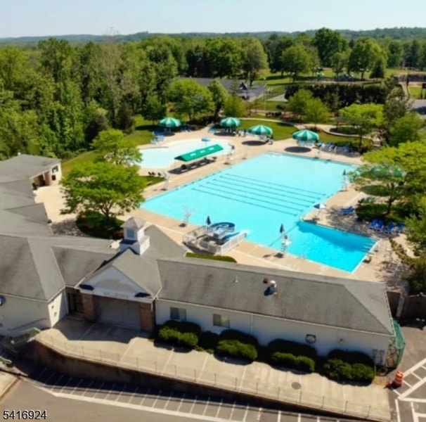 Building Photo - 304 Forest Dr S